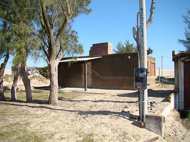 Im&oacute;vel: Romeu Im&oacute;veis - Casa 2 Dorm - Centro (29912)