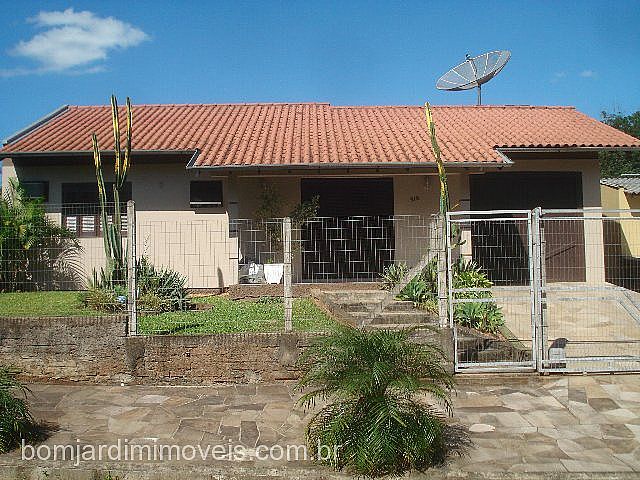 Im&oacute;vel: Bom Jardim Im&oacute;veis - Casa 3 Dorm - Bom Jardim